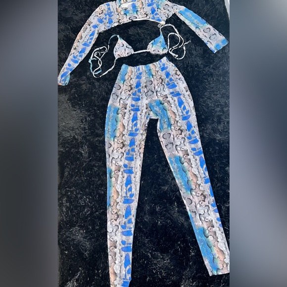 SHEIN 3pc set Snakeskin w/Bikini Top - Picture 2 of 4